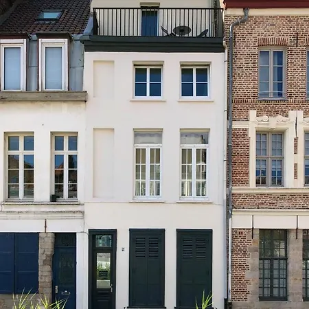 Little Plaza Appartement