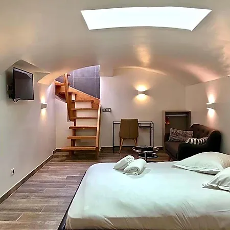 Little Plaza Apartamento *