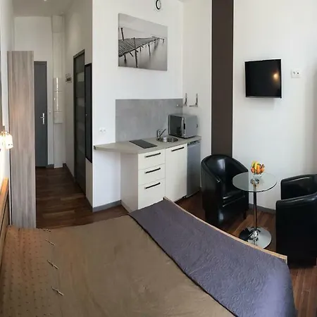 Little Plaza Appartement *