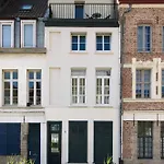 Little Plaza Appartement